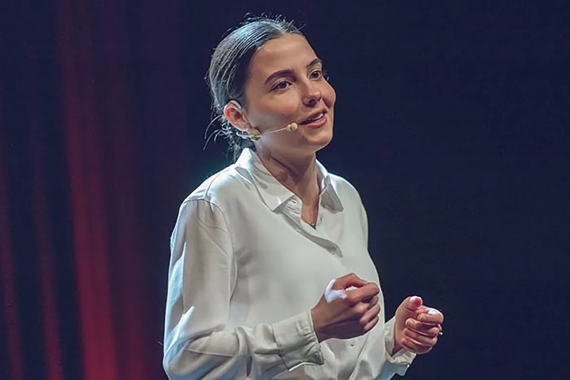 Loanah Jouvin : « Toucher les gens  au travers des mots »