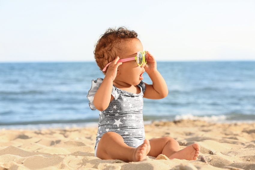 Retour de plage : Guide spécial enfants sableux, ébouriffés et un peu collants…